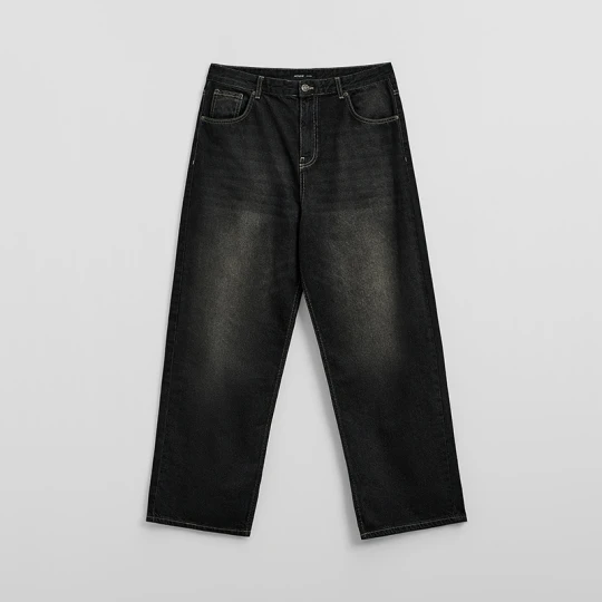 Zdjęcie produktu Czarne jeansy super baggy z ozdobnymi kieszeniami House