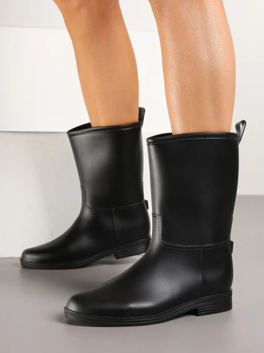 Zdjęcie produktu Czarne Kalosze w Minimalistycznym Stylu Kaliris
