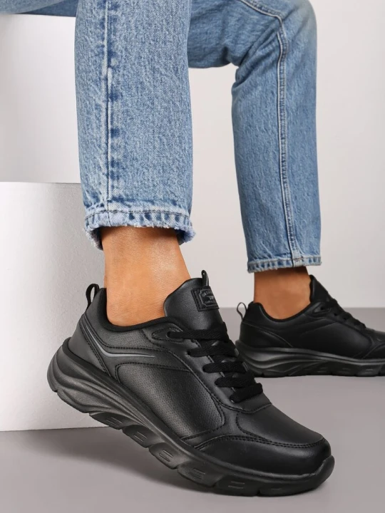 Zdjęcie produktu Czarne Klasyczne Płaskie Buty Sportowe Sneakersy z Tłoczoną Podeszwą Velandria