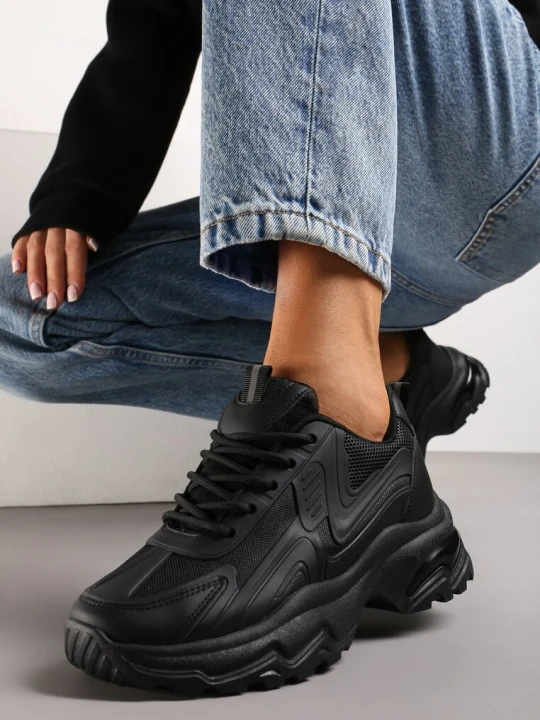 Zdjęcie produktu Czarne Klasyczne Sneakersy Sznurowane na Niskiej Platformie Lenivia Vices