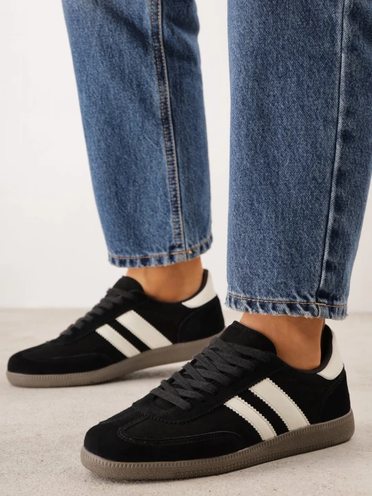 Zdjęcie produktu Czarne Klasyczne Sneakersy Typu Tenisówki ze Skóry Naturalnej Azurra Gowin