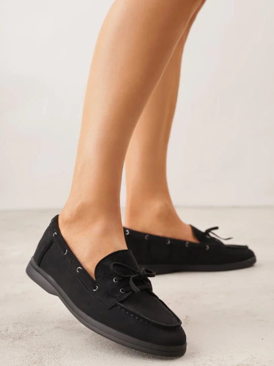 Zdjęcie produktu Czarne Mokasyny ze Sznurkiem i Kokardą Samiphia Fashion Belle