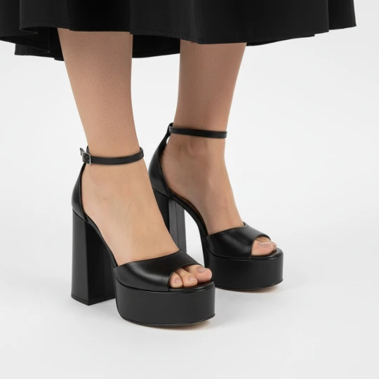 Zdjęcie produktu Czarne Sandały Armodo Damskie Buty Na Obcasie