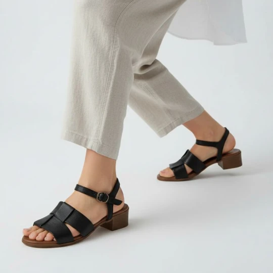 Zdjęcie produktu Czarne Sandały Armodo Eleganckie Obuwie Damskie