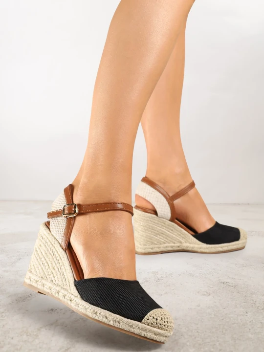Zdjęcie produktu Czarne Sandały Vices w Stylu Espadryli na Koturnie z Plecionki Amoiella