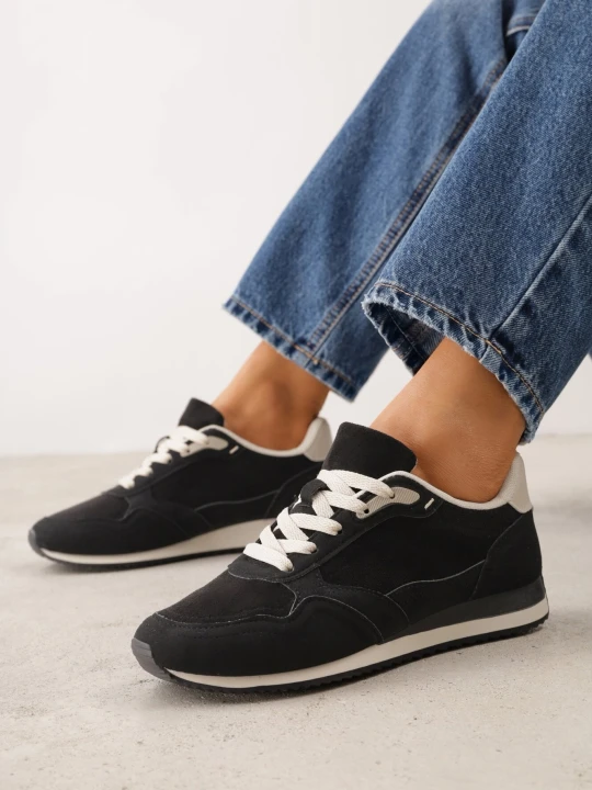 Zdjęcie produktu Czarne Sneakersy Casualowe z Imitacji Zamszu z Podeszwą z Bieżnikiem Alevtina Marquiiz
