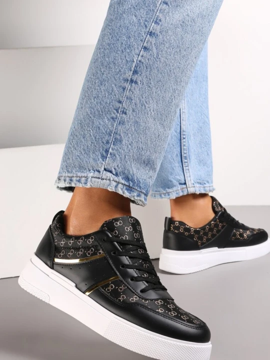 Zdjęcie produktu Czarne Sneakersy na Grubej Podeszwie z Wzorzystą Cholewką z Błyszczącą Nitką Jaile