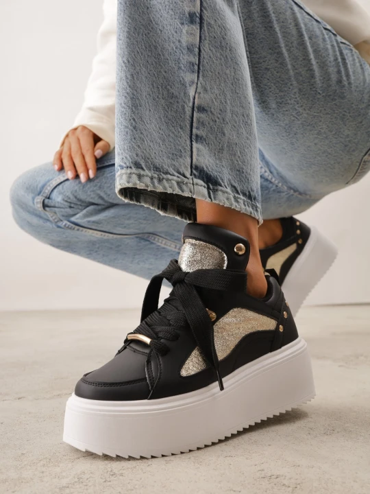 Zdjęcie produktu Czarne Sneakersy na Platformie Ozdobione Nitami i Metalicznymi Elementami Azista