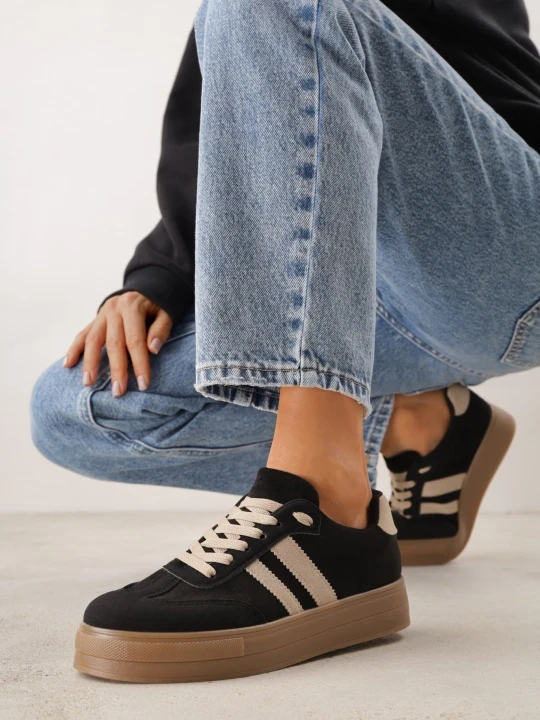 Zdjęcie produktu Czarne Sneakersy na Platformie w Stylu Tenisówek Ozdobione Paskami Ladia Ideal