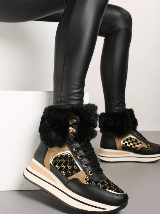 Zdjęcie produktu Czarne Sneakersy na Platformie z Metalicznymi Wstawkami i Futerkiem Miavora