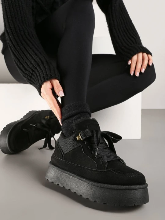 Zdjęcie produktu Czarne Sneakersy na Platformie ze Sznurowaniem Ozdobione Futerkiem Vaivelle