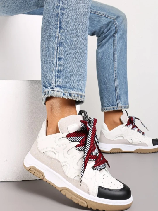 Zdjęcie produktu Biało-Czarne Sneakersy Ozdobione Brokatem z Oryginalnym Sznurowaniem Patricie