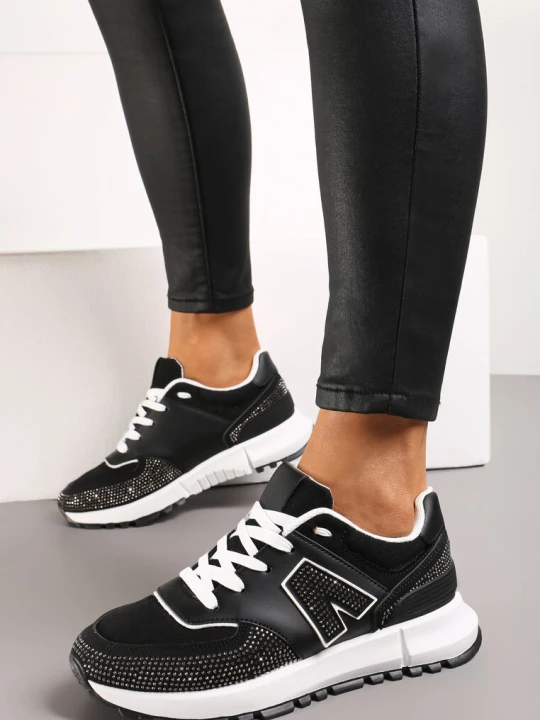 Zdjęcie produktu Czarne Sneakersy Ozdobione Cyrkoniami na Podeszwie z Wycięciami Larzive