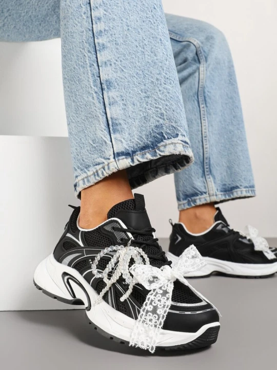 Zdjęcie produktu Czarne Sneakersy Ozdobione Geometrycznym Motywem Kokardą i Koralikami Saralinae Maira