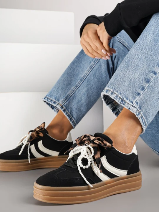 Zdjęcie produktu Czarne Sneakersy Tenisówki na Tłoczonej Platformie Ozdobione Perłami Ashinne Be.Sport