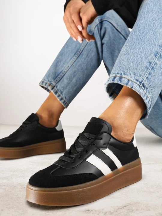 Zdjęcie produktu Czarne Sneakersy Tenisówki Ozdobione Paskami Sovresia Ideal