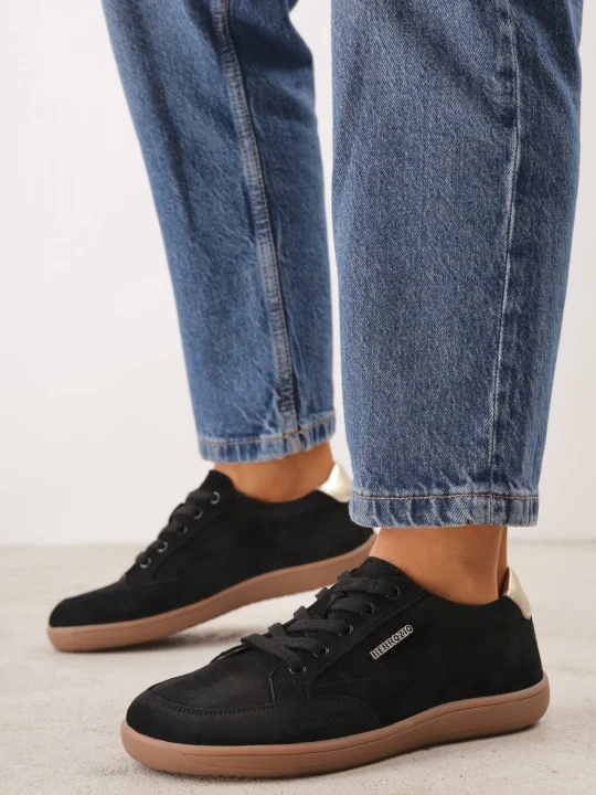 Zdjęcie produktu Czarne Sneakersy Typu Klasyczne Tenisówki z Szerokim Noskiem ze Skóry Naturalnej Usaliza Berrozio
