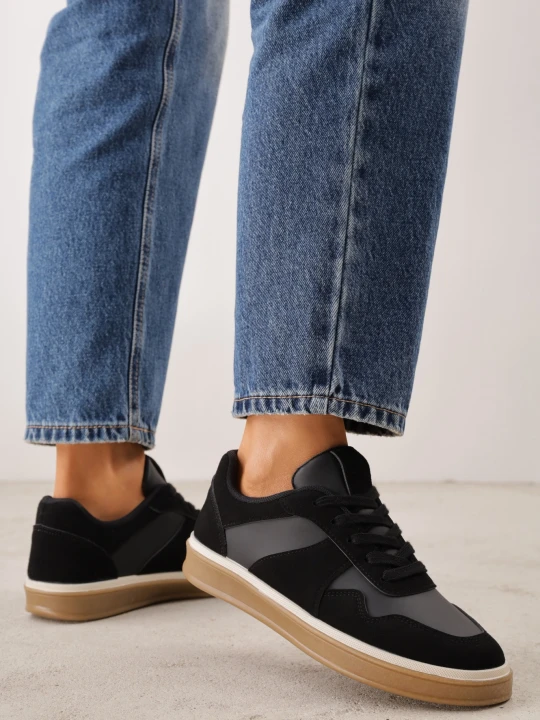 Zdjęcie produktu Czarne Sneakersy VICES w Stylu Basic ze Wstawkami z Imitacji Nubuku Akila