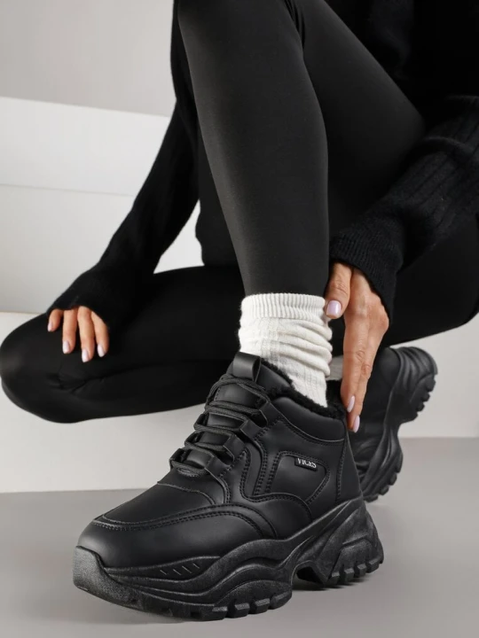 Zdjęcie produktu Czarne Sneakersy Vices w Stylu Traperków Chunky na Grubej Podeszwie Leandre