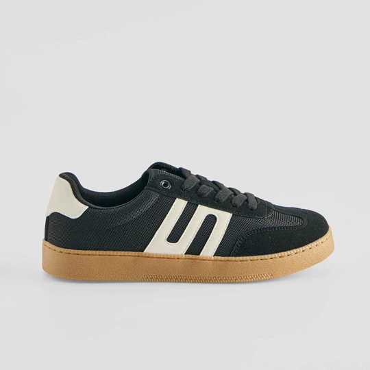 Zdjęcie produktu Czarne sneakersy z białymi wstawkami House