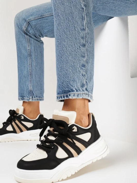 Zdjęcie produktu Czarne Sneakersy z Brokatem i Perforacją Kimelle