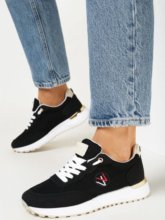 Zdjęcie produktu Czarne Sneakersy z Metalicznymi Wstawkami i Drobnym Haftem c