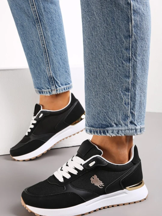 Zdjęcie produktu Czarne Sneakersy z Ozdobną Podeszwą i Przeszyciami Novajean