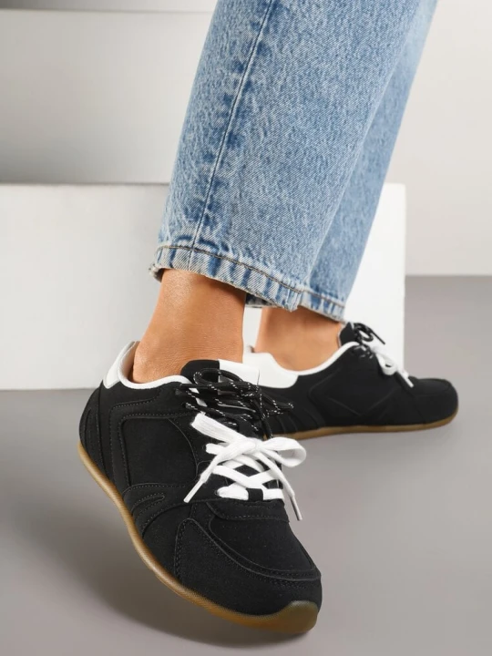 Zdjęcie produktu Czarne Sneakersy z Podwójnymi Sznurowadłami i Przeszyciami Teleritia