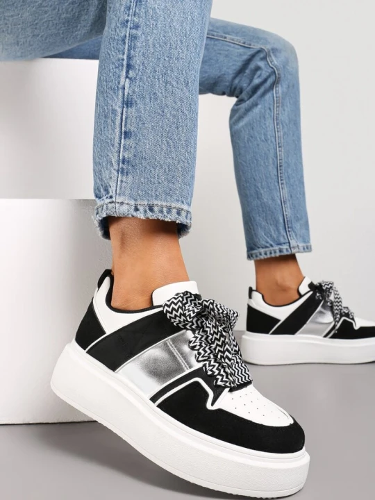 Zdjęcie produktu Biało-Czarne Sneakersy z Przeszyciami i Ozdobnymi Sznurówkami na Grubej Podeszwie Timarel