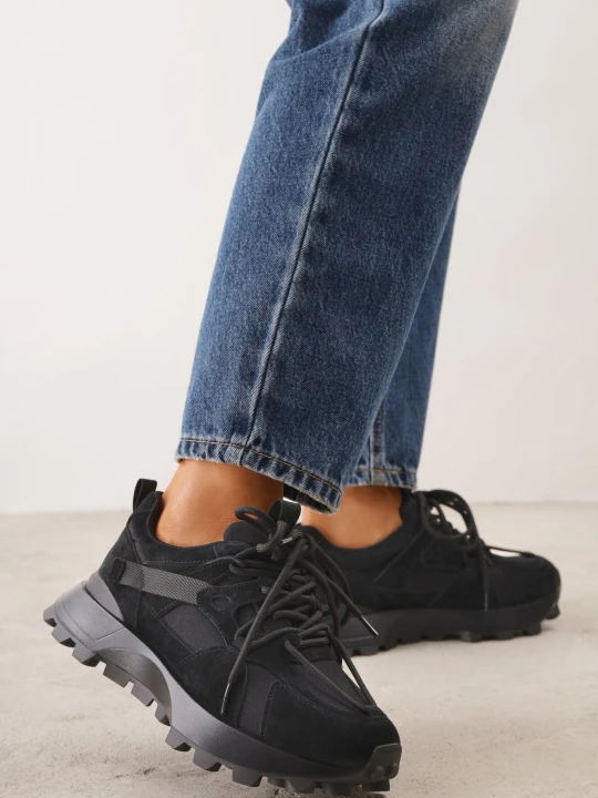 Zdjęcie produktu Czarne Sneakersy z Zamszu na Grubej Podeszwie z Podwójnym Sznurowaniem Linoza Goodin