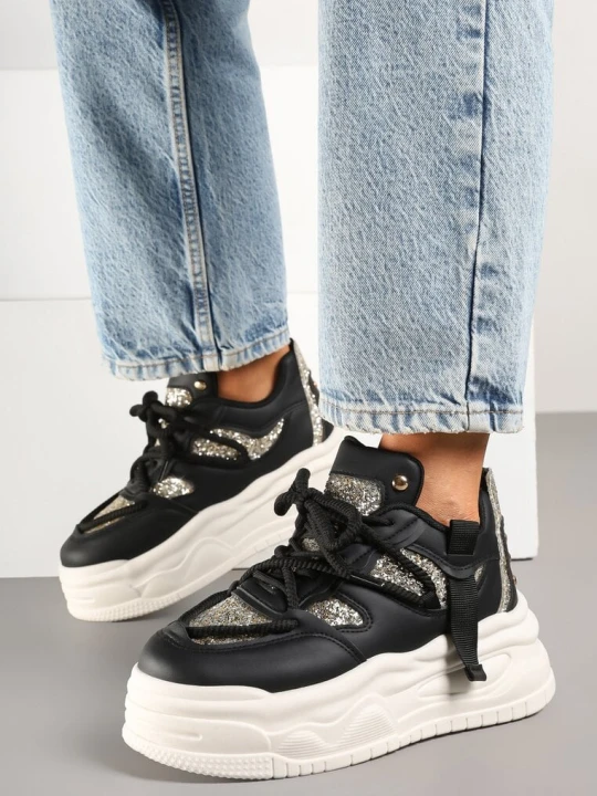 Zdjęcie produktu Czarne Streetwearowe Sneakersy na Platformie z Brokatem i Aplikacjami Maivessa Ideal