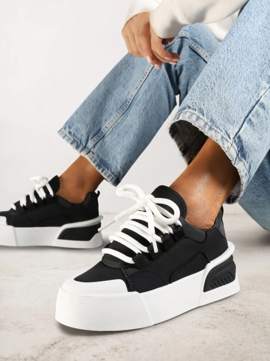 Zdjęcie produktu Czarne Streetwearowe Sneakersy Trampki na Platformie Danenith