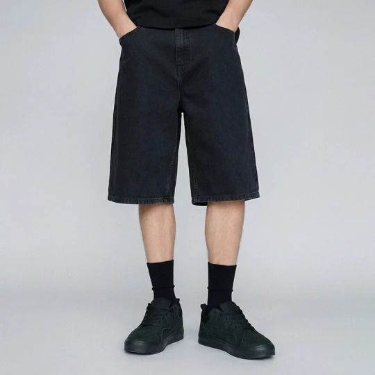 Zdjęcie produktu Czarne szorty jeansowe baggy fit z efektem sprania House