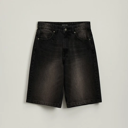 Zdjęcie produktu Czarne szorty jeansowe baggy fit z efektem sprania House