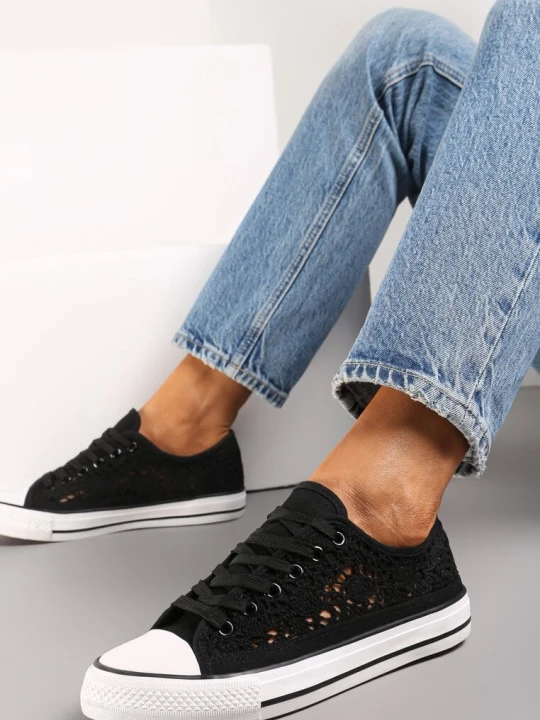 Zdjęcie produktu Czarne Trampki z Krótką Ażurową Cholewką Paerina