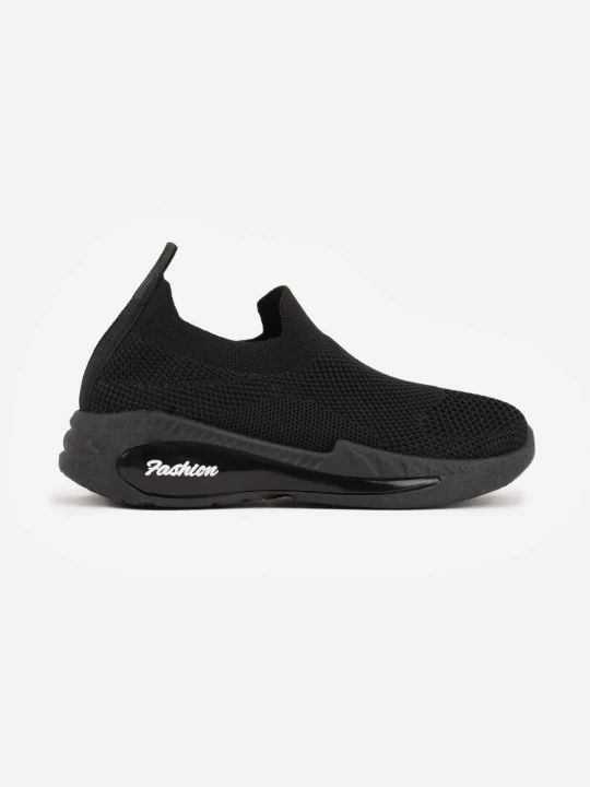 Zdjęcie produktu Czarne Wsuwane Buty Sportowe Sneakersy z Siateczkową Cholewką Oaradah Modern World
