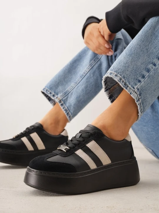 Zdjęcie produktu Czarno-Beżowe Sneakersy na Platformie ze Skóry Naturalnej Ozdobione Paskami Sovimi Goodin