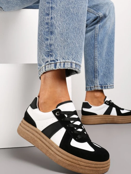 Zdjęcie produktu Czarno-Białe Sneakersy na Niskiej Platformie z Materiałowymi Wstawkami Xeonbia