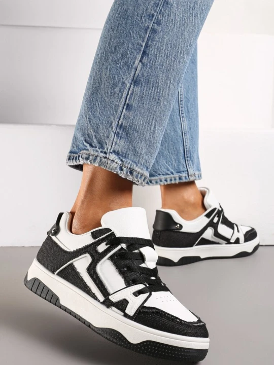Zdjęcie produktu Czarno-Białe Sneakersy Ozdobione Jeansowymi Naszywkami Cliome