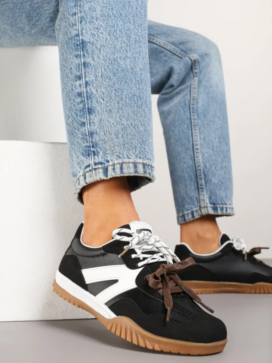 Zdjęcie produktu Czarno-Białe Sneakersy w Stylu Kultowych Tenisówek z Podwójnymi Sznurówkami Nilaviela 888