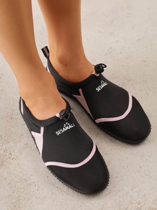 Zdjęcie produktu Czarno-Różowe Elastyczne Buty Sportowe do Wody Ralvie