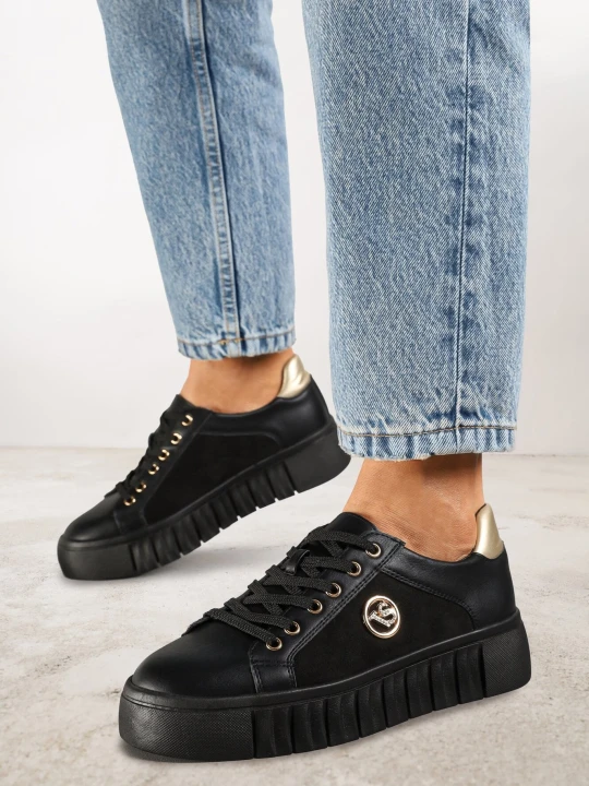 Zdjęcie produktu Czarno-Złote Sneakersy Vices na Grubej Tłoczonej Podeszwie ze Sznurowaniem i Metaliczną Ozdobą Ulfedi
