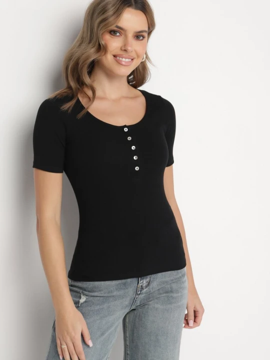 Zdjęcie produktu Czarny Prążkowany T-shirt z Bawełny Ozdobiony Guzikami Tasavia Elsa.m By May