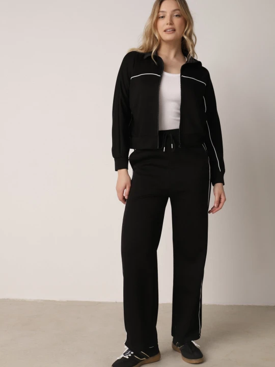 Zdjęcie produktu Czarny Retro Komplet Dresowy z Wiskozą Szerokie Spodnie i Bluza ze Stójką Sewelda Yu & Me