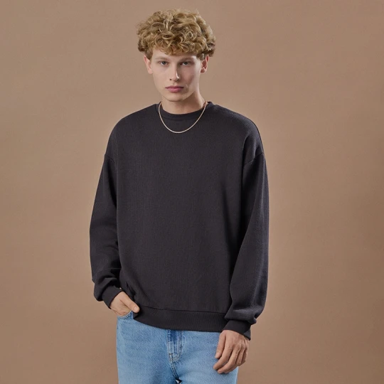 Zdjęcie produktu Czarny sweter loose fit z okrągłym dekoltem House ciemnoszary