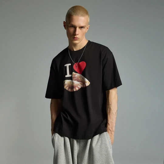 Zdjęcie produktu Czarny T-shirt relaxed z memicznym nadrukiem House