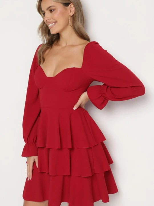 Zdjęcie produktu Czerwona Rozkloszowana Sukienka z Falbankami i Bufiastymi Rękawami Semithara Fashion