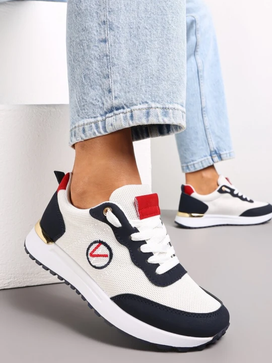 Zdjęcie produktu Biało-Granatowe Sneakersy z Haftowaną Naszywką i Metaliczną Wstawką Elnara