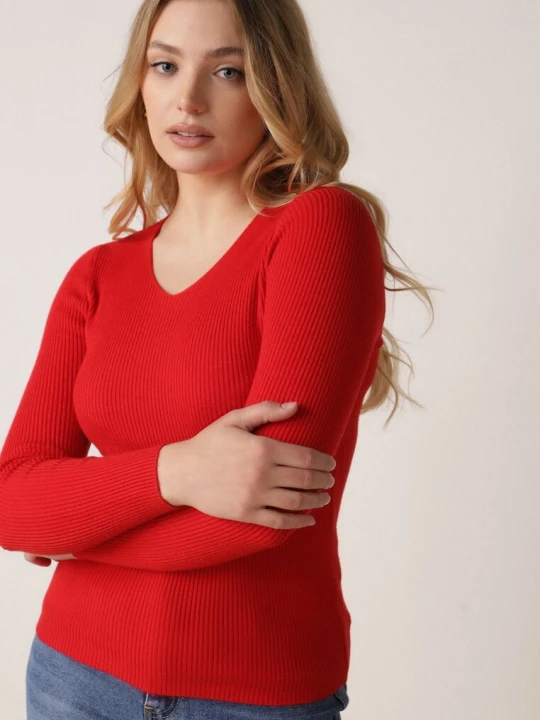 Zdjęcie produktu Czerwony Dopasowany Sweter z Prążkowanej Dzianiny z Bawełną z Dekoltem w Serek Tesma J&x