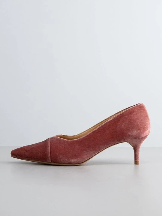 Zdjęcie produktu Czółenka Alexandre Birman jasnoróżowy